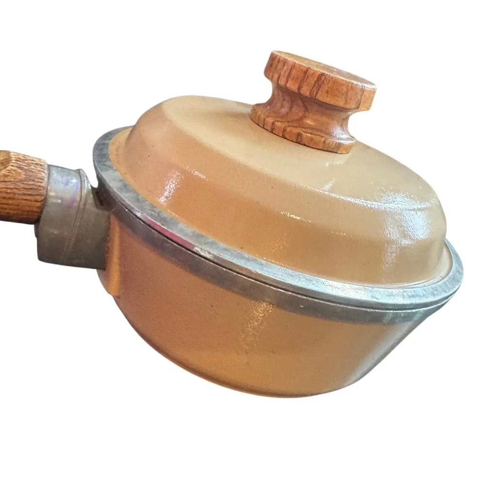 Vintage Club Aluminum small‎ Saucepan Lid Beige Enamel Wood Handle MCM Cookware
